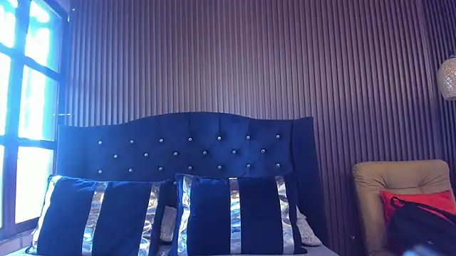 Chloe Belll online show from June 21, 2026, 5:59 pm
