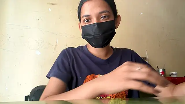 Snapshot of yuna_luxy chatting on June 22, 2026, 6:54 am yuna luxy online show from June 22, 2026, 6:54 am
