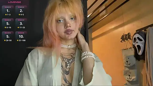 JoanneMcauly online show from June 30, 2026, 8:54 pm