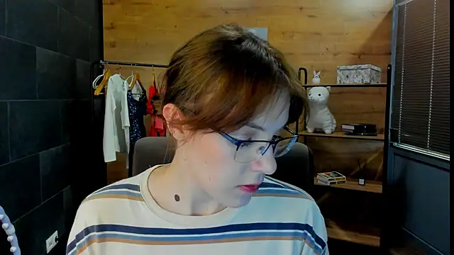 Snapshot of KristennMartin chatting on June 15, 2026, 9:00 am KristennMartin online show from June 15, 2026, 9:00 am