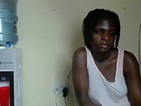 Snapshot of Tracy_Hype chatting on June 12, 2026, 10:58 am Tracy Hype online show from June 12, 2026, 10:58 am