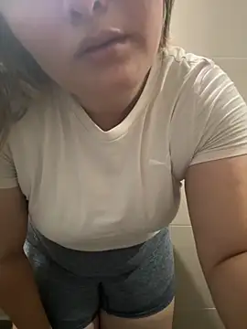 Rositafresitaa online show from June 7, 2026, 4:22 pm
