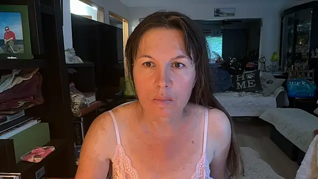 monikam82 online show from June 7, 2026, 10:19 am