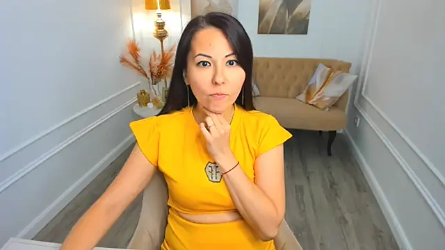 IsabelleSalvares online show from July 7, 2026, 6:47 am