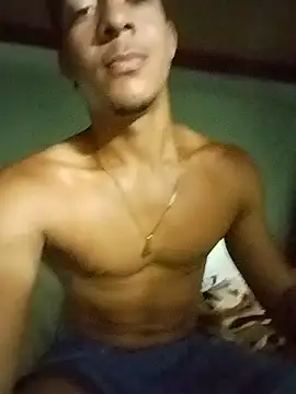 Snapshot of Enzo_Manul chatting on July 19, 2026, 2:48 am Enzo Manul online show from July 19, 2026, 2:48 am