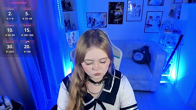 Snapshot of Erica_Martin chatting on July 10, 2026, 6:43 pm Erica Martin online show from July 10, 2026, 6:43 pm