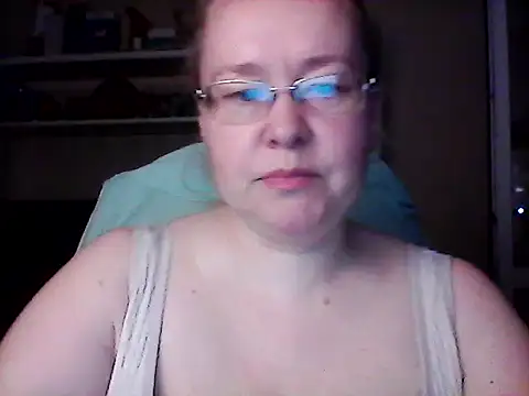 Snapshot of Viola27 chatting on June 17, 2026, 3:46 pm Viola27 online show from June 17, 2026, 3:46 pm