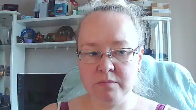 Snapshot of Viola27 chatting on July 15, 2026, 4:51 am Viola27 online show from July 15, 2026, 4:51 am