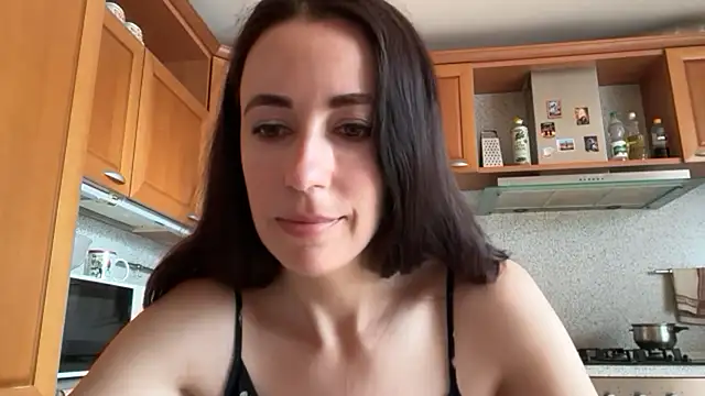 Snapshot of Flamingo_Queen chatting on July 4, 2026, 5:35 am Flamingo Queen online show from July 4, 2026, 5:35 am
