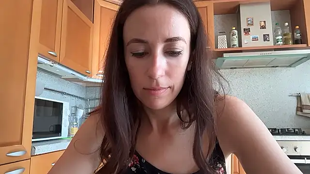 Snapshot of Flamingo_Queen chatting on July 19, 2026, 5:55 am Flamingo Queen online show from July 19, 2026, 5:55 am