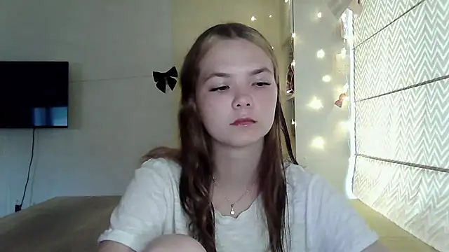 Snapshot of AvrilGillig chatting on June 28, 2026, 2:12 pm AvrilGillig online show from June 28, 2026, 2:12 pm