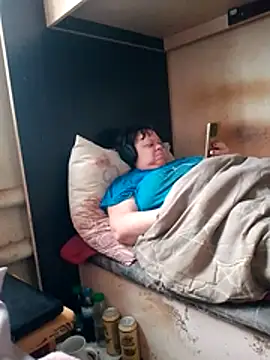 oksana72 online show from February 23, 2026, 9:39 am