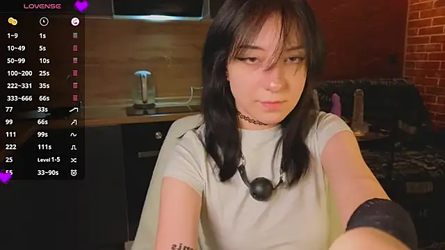 yuriski  online show from June 8, 2026, 9:15 pm