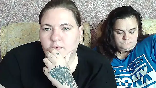 Snapshot of TiaMason chatting on June 18, 2026, 9:14 am TiaMason online show from June 18, 2026, 9:14 am