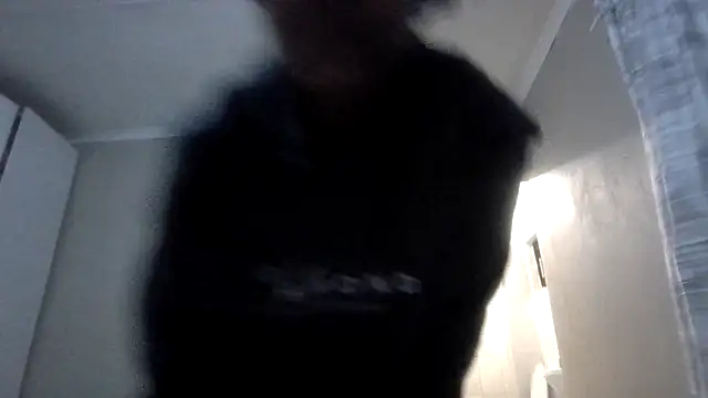 Snapshot of Lavendaxx chatting on June 21, 2026, 1:52 am Lavendaxx online show from June 21, 2026, 1:52 am