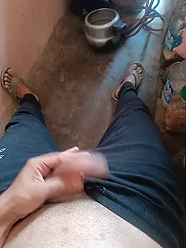 Desindianbull69 online show from August 2, 2026, 7:51 am