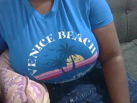 Snapshot of Sexy_gyaly chatting on June 26, 2026, 2:21 pm Sexy gyaly online show from June 26, 2026, 2:21 pm