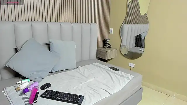 Snapshot of Rubymilf_ chatting on June 9, 2026, 12:39 pm Rubymilf online show from June 9, 2026, 12:39 pm