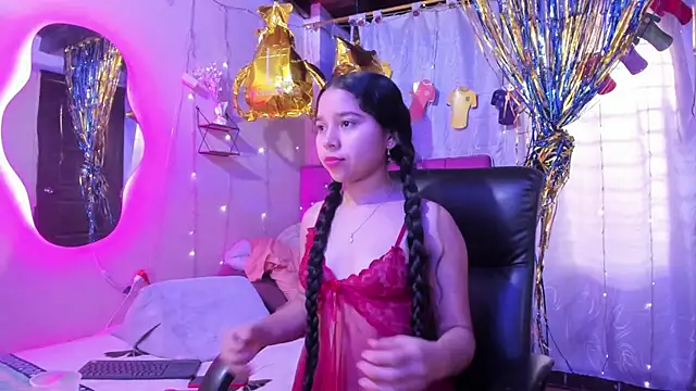 Snapshot of Milly-Way chatting on July 2, 2026, 12:22 pm Milly-Way online show from July 2, 2026, 12:22 pm