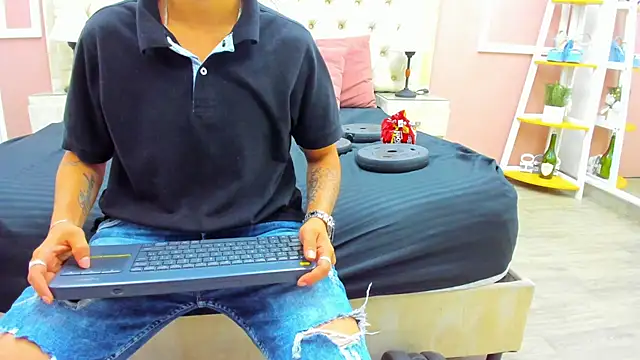 Pixelriott online show from July 14, 2026, 5:29 pm