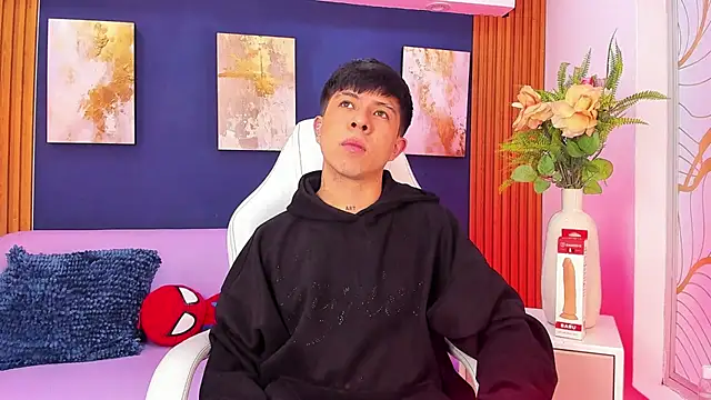 Mathyw Mont online show from August 7, 2026, 3:41 am