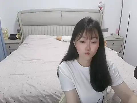 Emgirl-00 online show from June 15, 2026, 2:08 pm