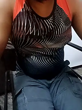 Snapshot of Lawrencedlkk007 chatting on February 11, 2026, 5:45 am Lawrencedlkk007 online show from February 11, 2026, 5:45 am