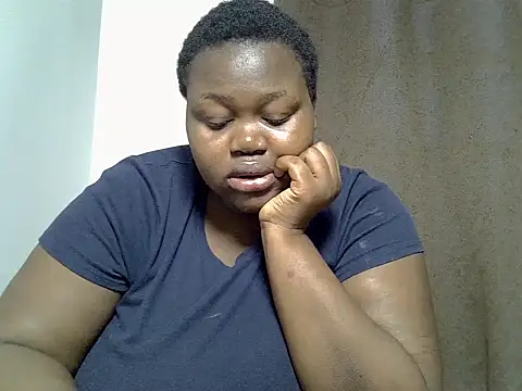 Snapshot of Tashazbabe chatting on July 12, 2026, 7:43 am Tashazbabe online show from July 12, 2026, 7:43 am