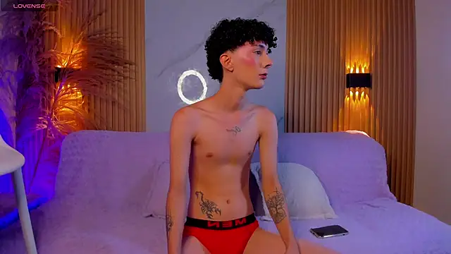 Snapshot of im_ethan_ chatting on July 13, 2026, 11:35 am im ethan online show from July 13, 2026, 11:35 am