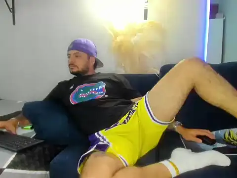 jeann alexx online show from July 7, 2026, 4:04 am