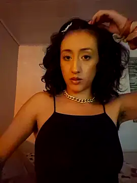Snapshot of _valerianam chatting on July 1, 2026, 2:24 am valerianam online show from July 1, 2026, 2:24 am