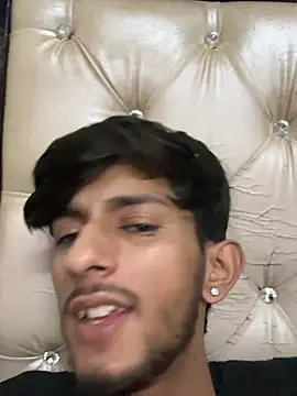 Snapshot of ronnnnn718 chatting on July 9, 2026, 11:47 am ronnnnn718 online show from July 9, 2026, 11:47 am