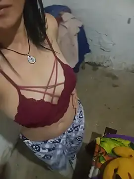 Adriananoir online show from July 6, 2026, 1:35 am