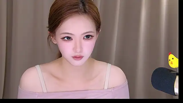 Snapshot of ninimissy chatting on June 14, 2026, 11:01 am ninimissy online show from June 14, 2026, 11:01 am