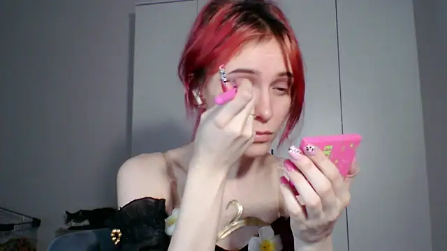 Snapshot of KayleneWesterberg chatting on June 21, 2026, 3:25 pm KayleneWesterberg online show from June 21, 2026, 3:25 pm