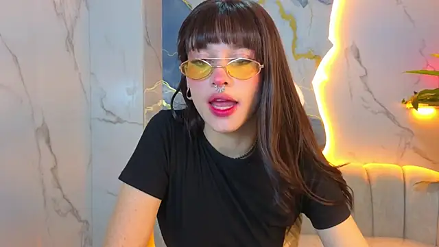 Lily Tx online show from July 16, 2026, 1:39 pm