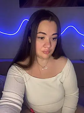 bigass l online show from June 14, 2026, 7:05 pm