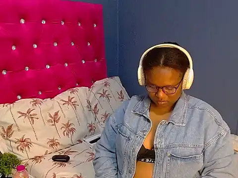 MISS BLACKBERY online show from August 10, 2026, 3:54 am
