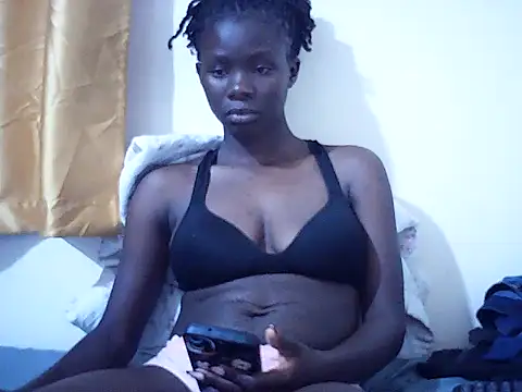 Snapshot of Queen_idd chatting on July 6, 2026, 4:53 am Queen idd online show from July 6, 2026, 4:53 am
