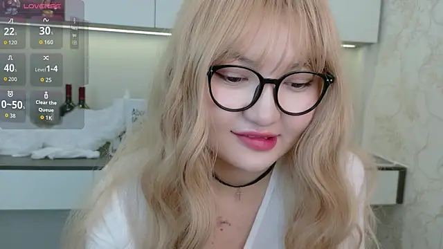 Snapshot of sakuraclover chatting on July 10, 2026, 11:24 am sakuraclover online show from July 10, 2026, 11:24 am