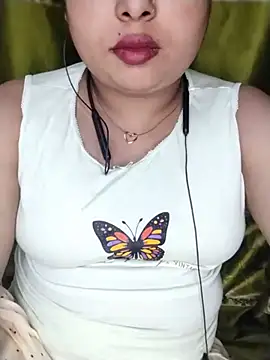 Snapshot of Khosi_Moni chatting on July 8, 2026, 8:13 pm Khosi Moni online show from July 8, 2026, 8:13 pm