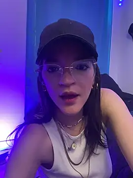 Snapshot of isajackson chatting on July 9, 2026, 12:09 pm isajackson online show from July 9, 2026, 12:09 pm