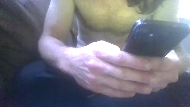 Snapshot of edgmstr chatting on June 15, 2026, 5:59 pm edgmstr online show from June 15, 2026, 5:59 pm