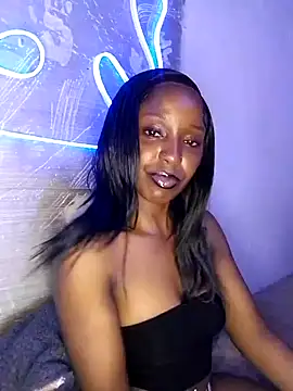 Pretty-Caramel1 online show from June 18, 2026, 1:37 pm