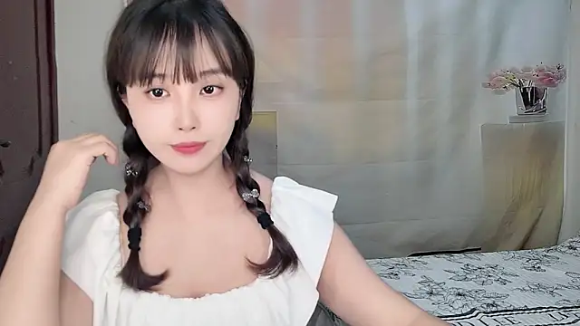 Snapshot of Yesqiko chatting on June 22, 2026, 2:14 pm Yesqiko online show from June 22, 2026, 2:14 pm