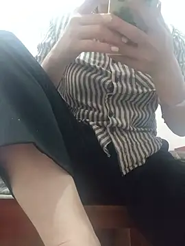 Snapshot of Bong_Hoa chatting on July 25, 2026, 2:03 pm Bong Hoa online show from July 25, 2026, 2:03 pm