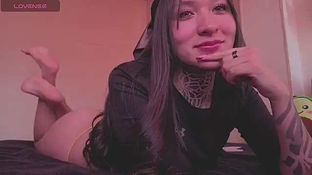 Snapshot of isasaenz_ chatting on July 27, 2026, 7:43 pm isasaenz online show from July 27, 2026, 7:43 pm
