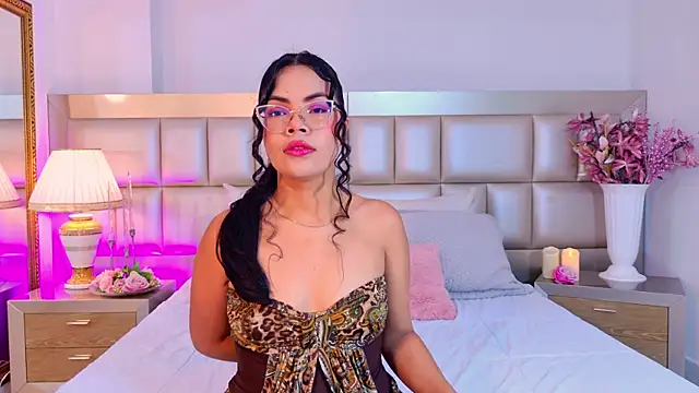 AliceLavenders online show from July 7, 2026, 1:15 pm