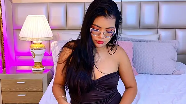 AliceLavenders online show from July 28, 2026, 6:53 pm