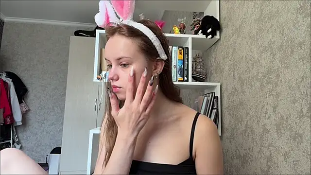 Snapshot of Mollybeans chatting on July 22, 2026, 11:02 am Mollybeans online show from July 22, 2026, 11:02 am